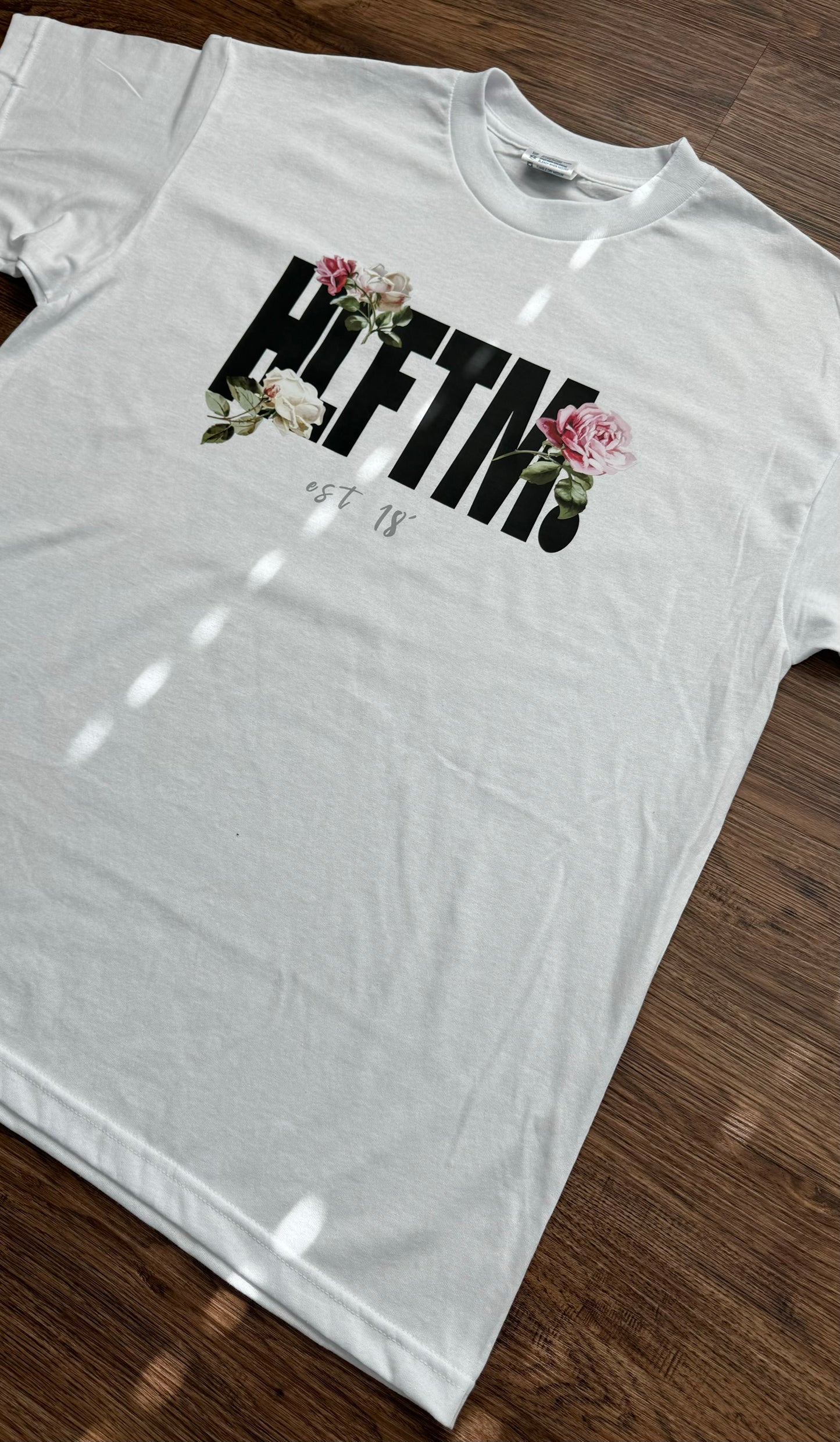 3 Roses Tee