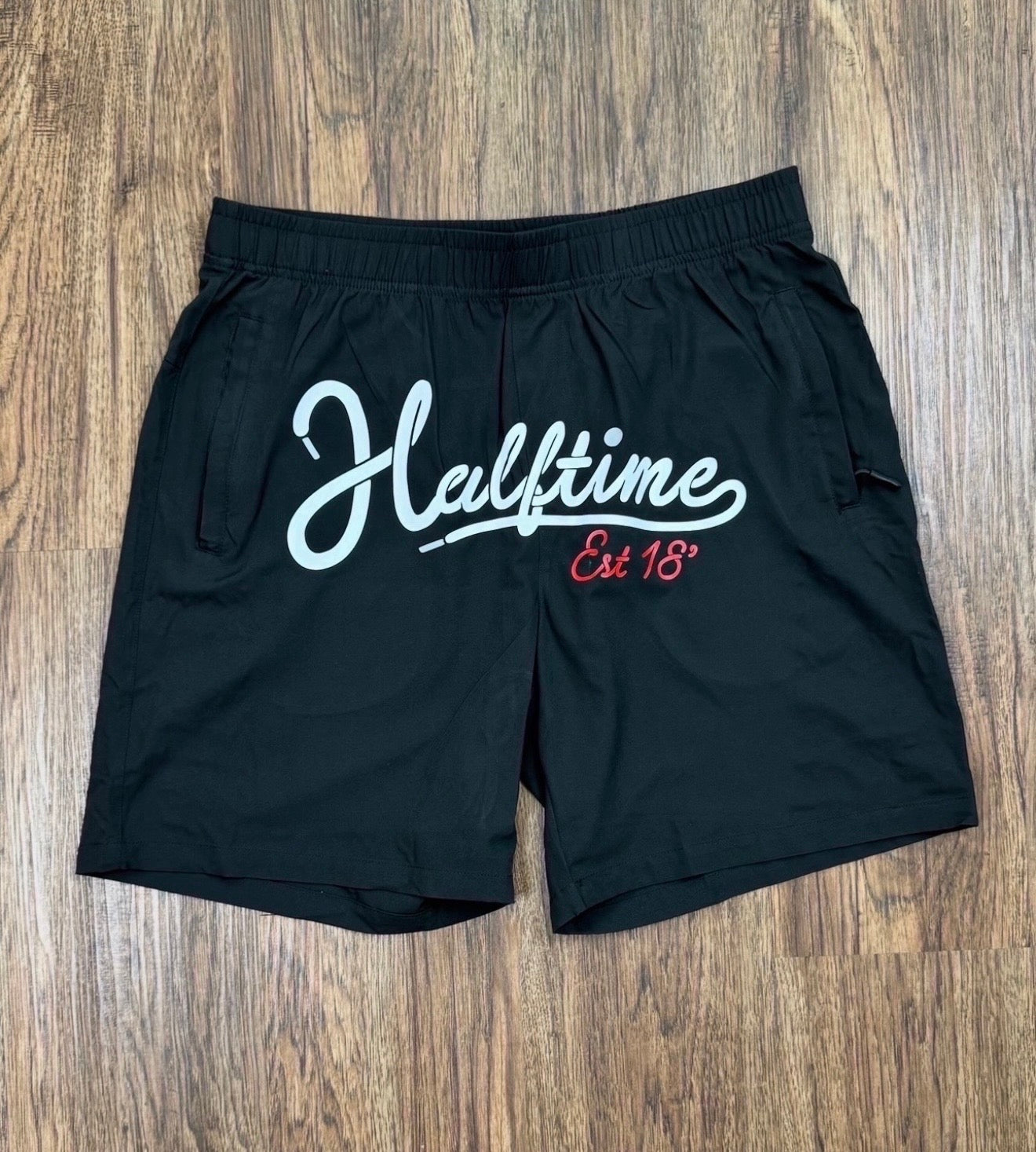 Shoelace gym shorts
