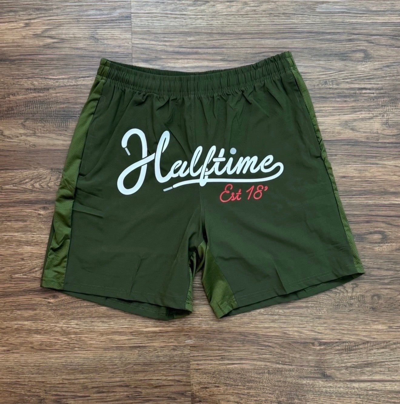 Shoelace gym shorts